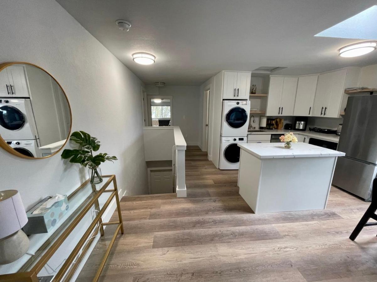 Tacoma 2 Bedrooms 1 Baths Sleep 5 With Compact Kitchen Extérieur photo
