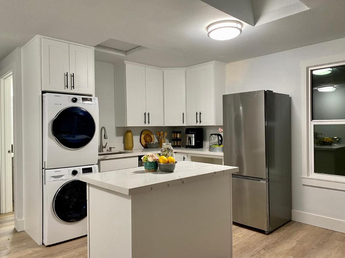 Tacoma 2 Bedrooms 1 Baths Sleep 5 With Compact Kitchen Extérieur photo